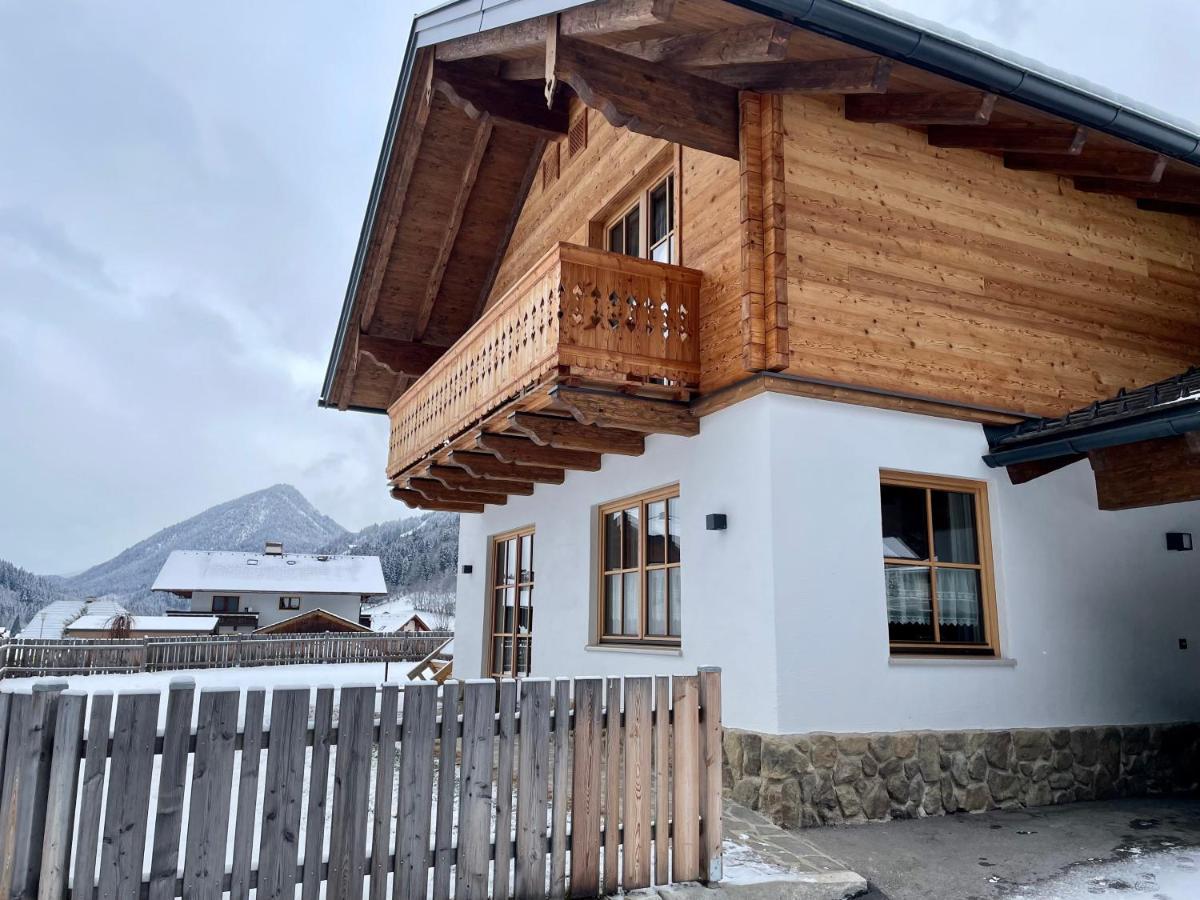 Chalet Hoamatgfuehl Mit Gartensauna - In Der Naehe Von Schladming Haus im Ennstal Buitenkant foto